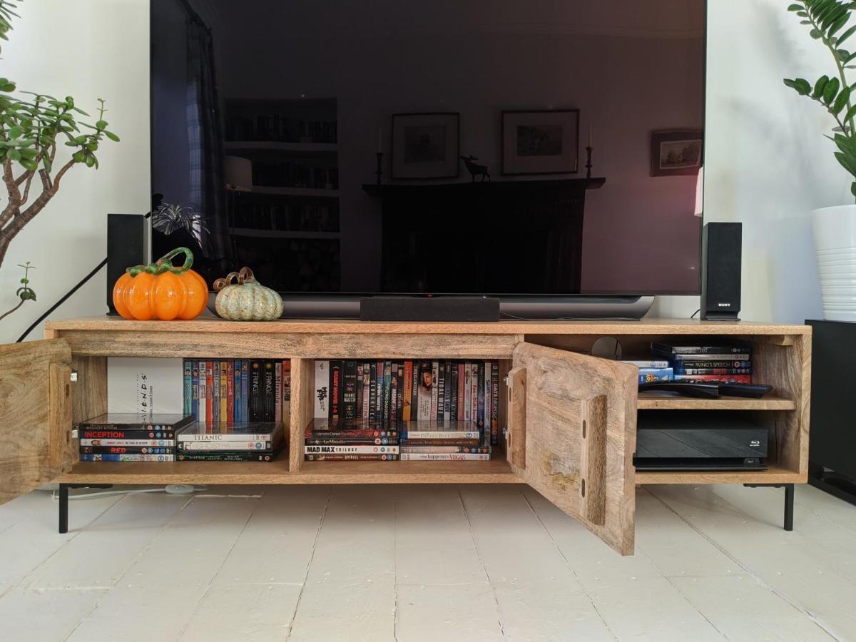 Apartment Spacious Stylish Flat With Log Burner *
