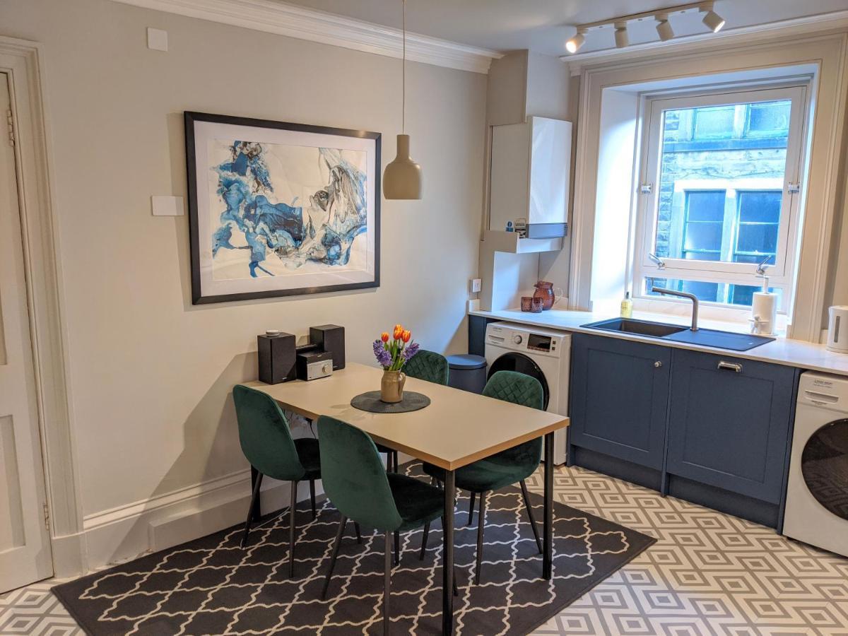 Apartment Spacious Stylish Flat With Log Burner Hawick