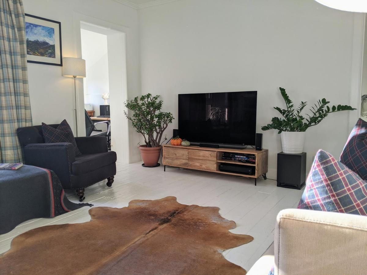 Apartment Spacious Stylish Flat With Log Burner Hawick